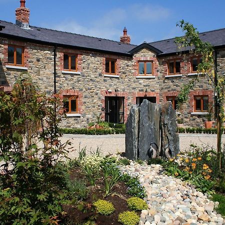 Decoy Country Cottages Navan Exterior photo
